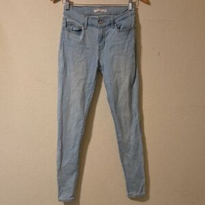 Levi's Blue Skinny Jeans with Light Wash